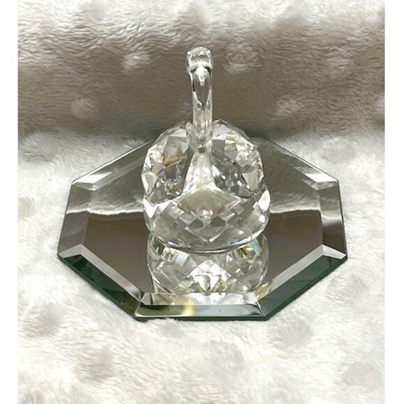 Vintage Swarovski Beauties of the Lake Crystal Swan (Medium)w/Mirror-Retired - Picture 4 of 6
